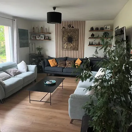 Grande Maison Familiale Et Cossue